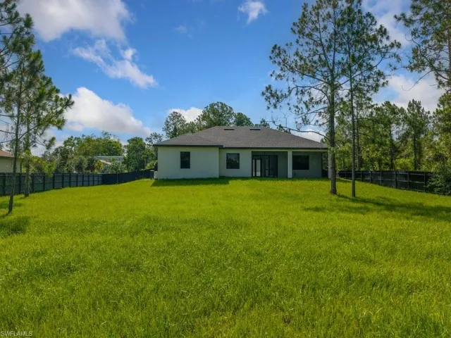 811 Rush Ave, Lehigh Acres, Florida 33972
