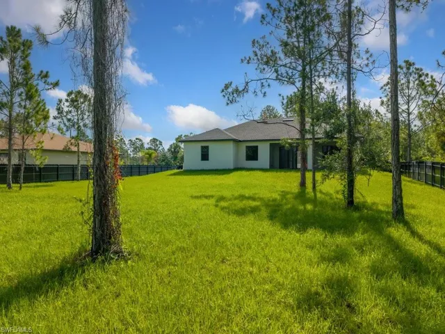 811 Rush Ave, Lehigh Acres, Florida 33972