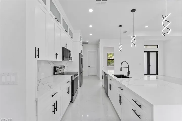 811 Rush Ave, Lehigh Acres, Florida 33972