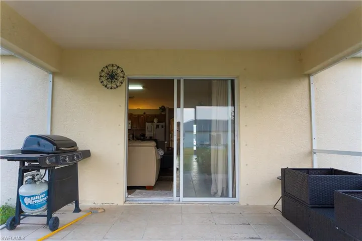 203 SW 10th  PL, Cape Coral, FL 33991