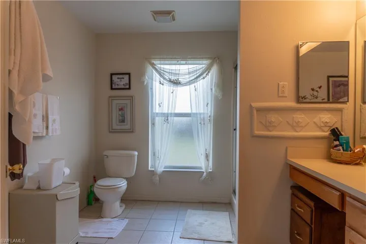 203 SW 10th  PL, Cape Coral, FL 33991