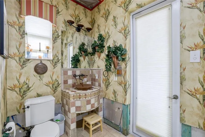 2nd master suite with ensuite/pool bath
