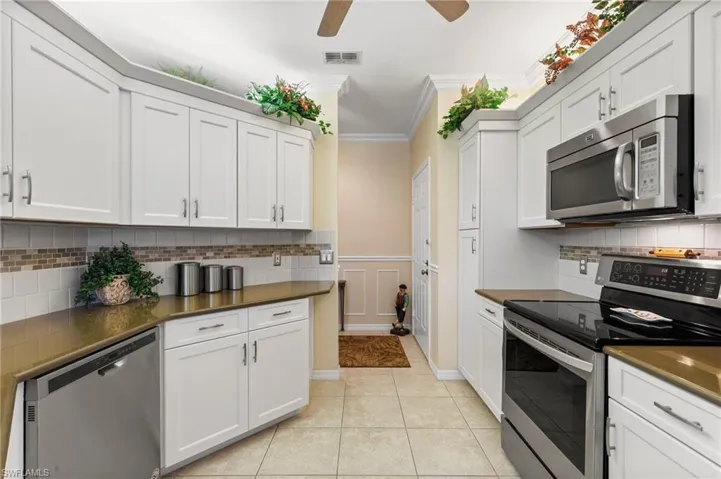 5624  Whisperwood  BLVD, Naples, FL 34110