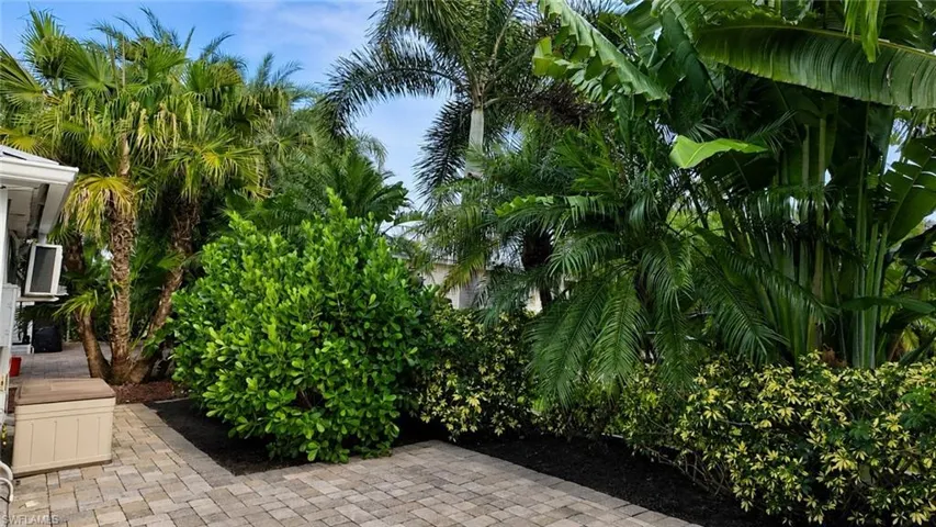 10080 Stonewood Dr, Fort Myers, Florida 33905