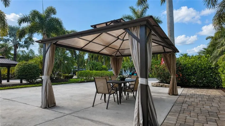 10080 Stonewood Dr, Fort Myers, Florida 33905