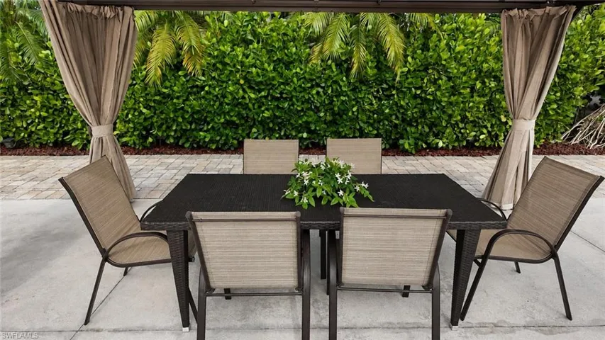 10080 Stonewood Dr, Fort Myers, Florida 33905