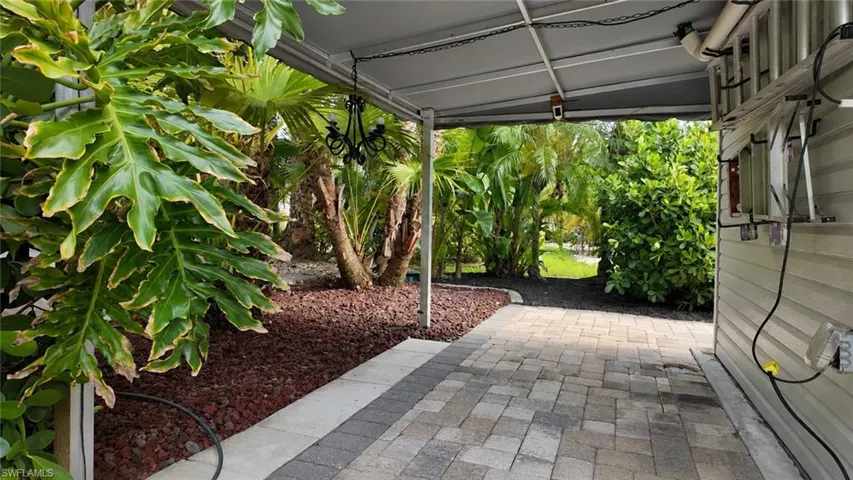 10080 Stonewood Dr, Fort Myers, Florida 33905