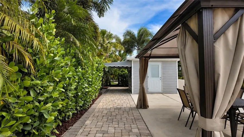 10080 Stonewood Dr, Fort Myers, Florida 33905