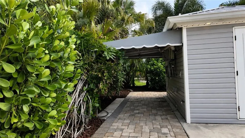 10080 Stonewood Dr, Fort Myers, Florida 33905