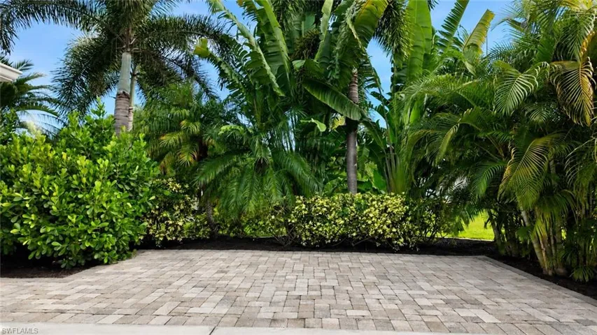 10080 Stonewood Dr, Fort Myers, Florida 33905