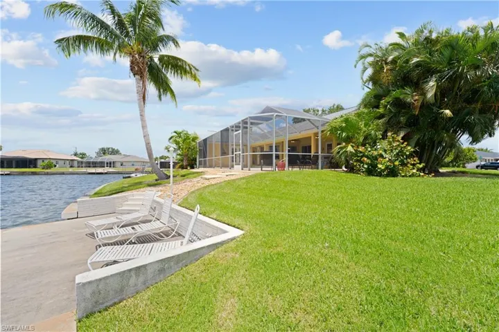 102 Sw 9th St, Cape Coral, Florida 33991