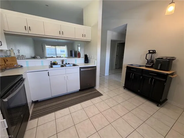 5735 Foxlake Dr 6, North Fort Myers, Florida 33917