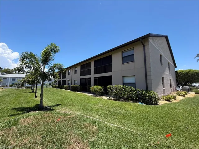 5735 Foxlake Dr 6, North Fort Myers, Florida 33917