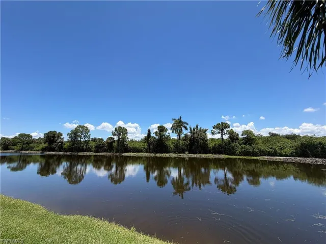 5735 Foxlake Dr 6, North Fort Myers, Florida 33917
