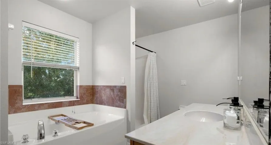 321 Shadow Lakes Dr, Lehigh Acres, Florida 33974