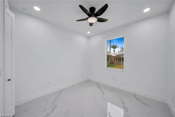 427 Sw 21st Ter, Cape Coral, Florida 33991