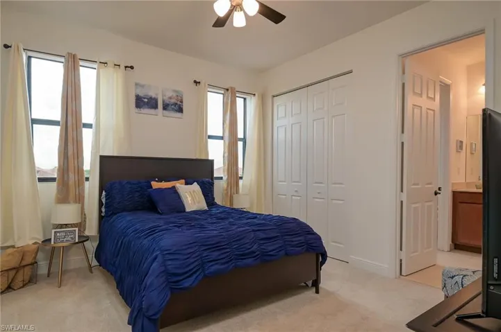 Upstairs bedroom 2