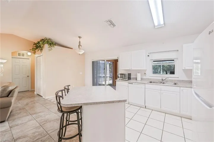 3055 NW Juanita  PL, Cape Coral, FL 33993