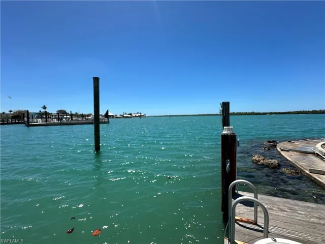 410 Cristobal St, Naples, Florida 34113