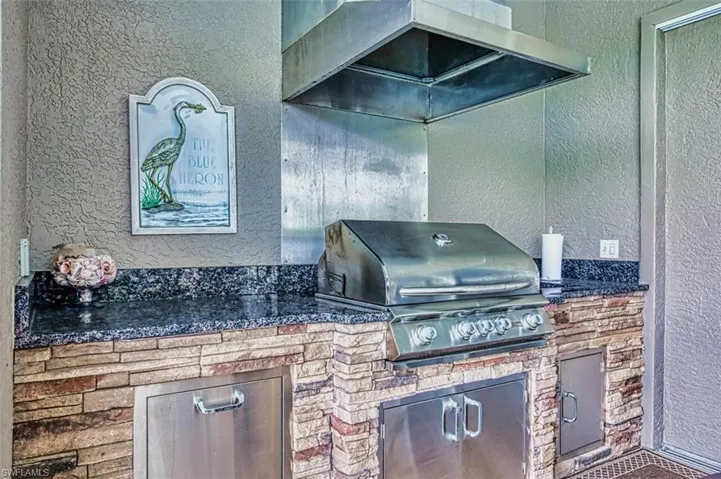 Great for entertaining with your outdoor kitchen