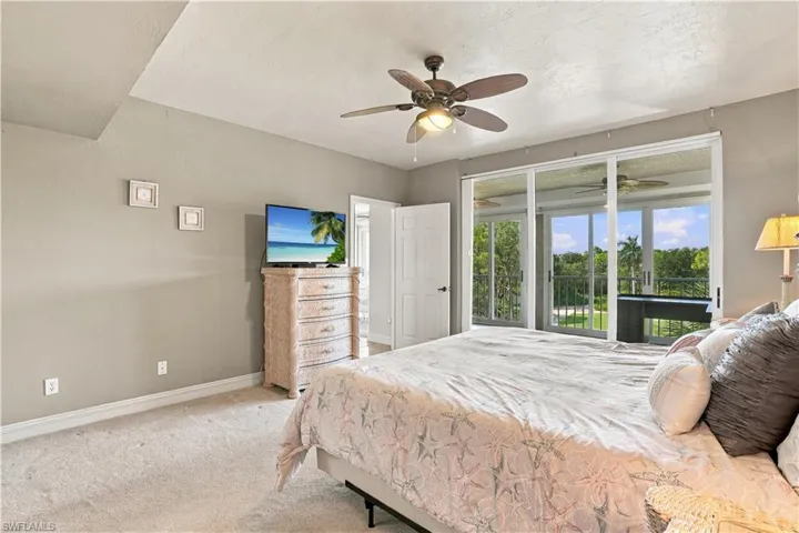 Floor to ceiling sliding glass doors with access to the lanai.