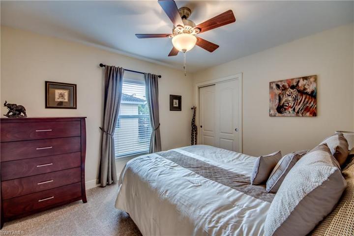 Guest bedroom #1