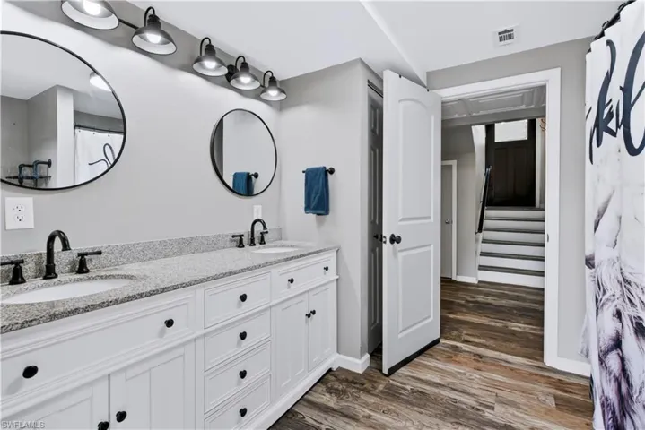 5710 Autumn Oaks Ln, Naples, Florida 34119