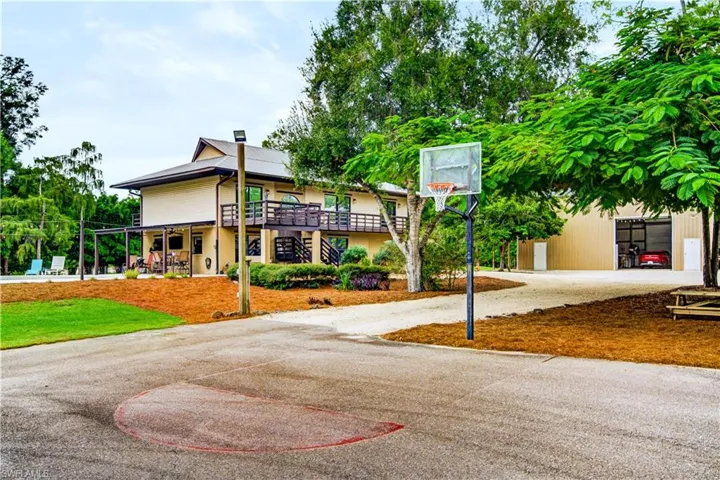 5710 Autumn Oaks Ln, Naples, Florida 34119