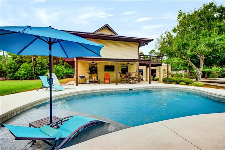 5710 Autumn Oaks Ln, Naples, Florida 34119