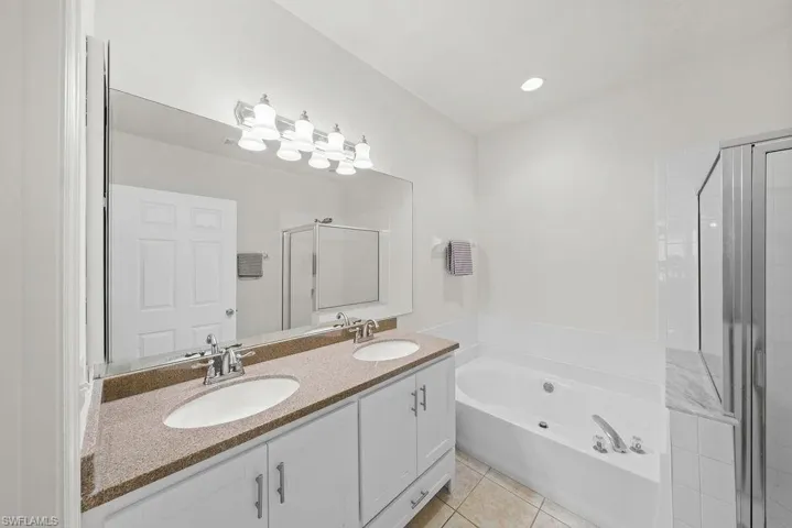 23039  Lone Oak  DR, Estero, FL 33928
