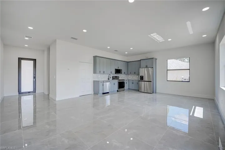 1134 Cumming St E, Lehigh Acres, Florida 33974