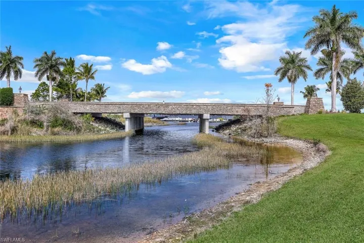 8839 Nautical Landing CIR # 201, NAPLES FL 34120