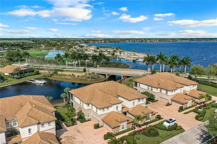 8839 Nautical Landing CIR # 201, NAPLES FL 34120