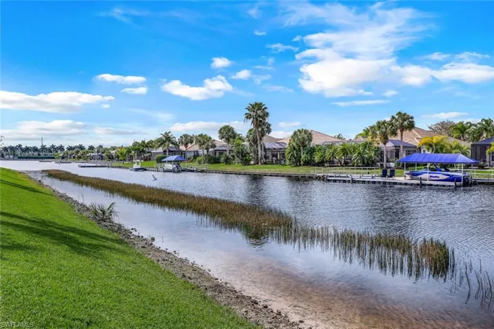 8839 Nautical Landing CIR # 201, NAPLES FL 34120