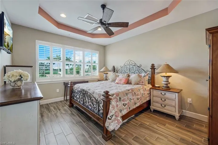 8839 Nautical Landing CIR # 201, NAPLES FL 34120