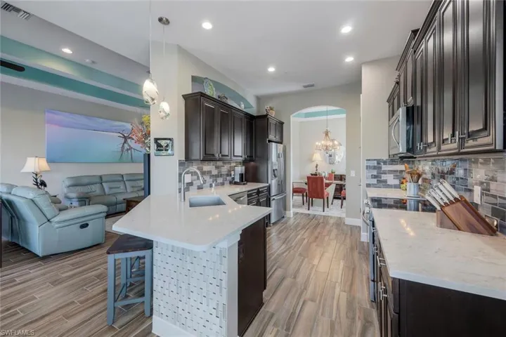 8839 Nautical Landing CIR # 201, NAPLES FL 34120