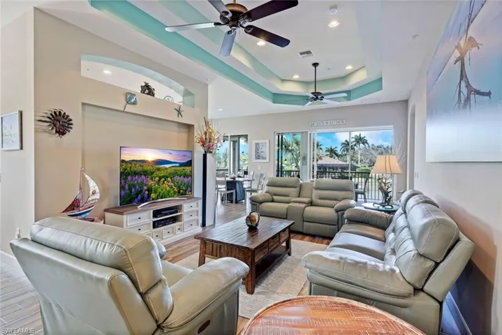 8839 Nautical Landing CIR # 201, NAPLES FL 34120