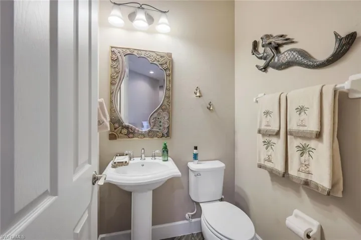 8839 Nautical Landing CIR # 201, NAPLES FL 34120
