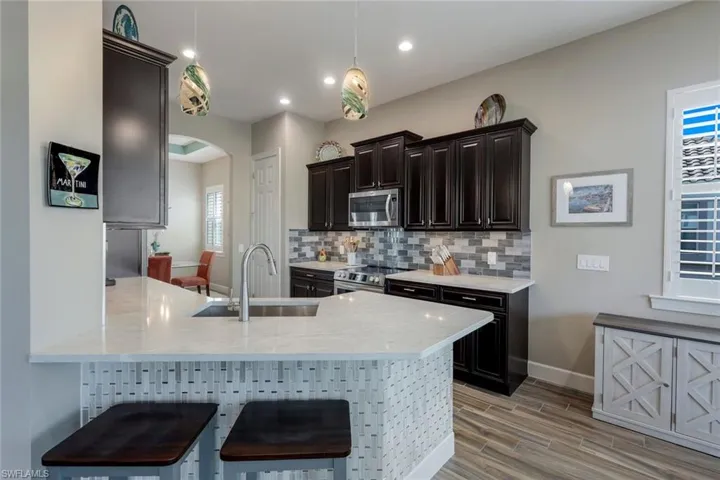 8839 Nautical Landing CIR # 201, NAPLES FL 34120