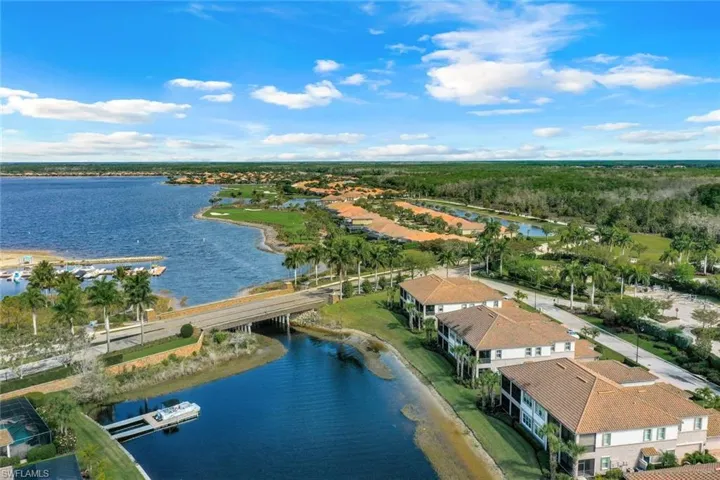 8839 Nautical Landing CIR # 201, NAPLES FL 34120