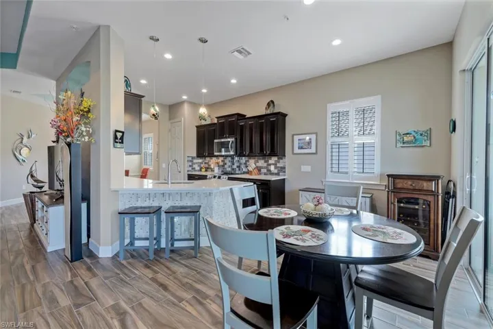 8839 Nautical Landing CIR # 201, NAPLES FL 34120