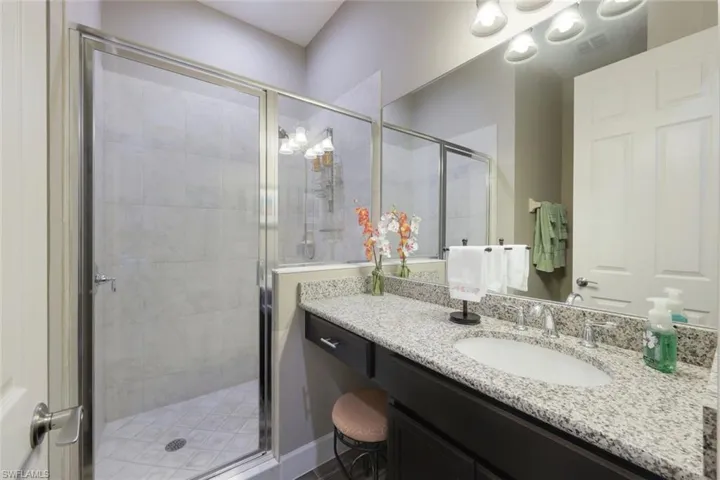 8839 Nautical Landing CIR # 201, NAPLES FL 34120