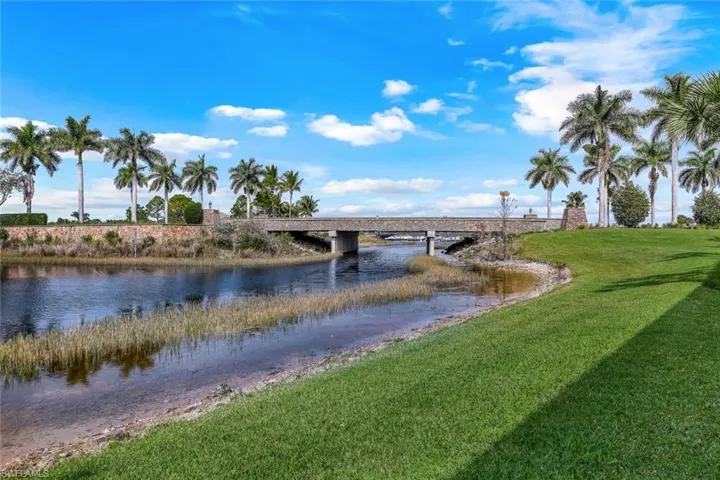 8839 Nautical Landing CIR # 201, NAPLES FL 34120