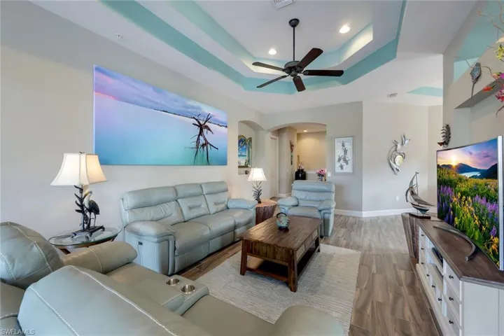 8839 Nautical Landing CIR # 201, NAPLES FL 34120
