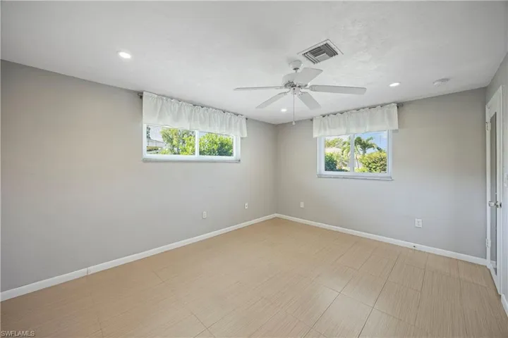 9757 Berkshire St, Naples, Florida 34109