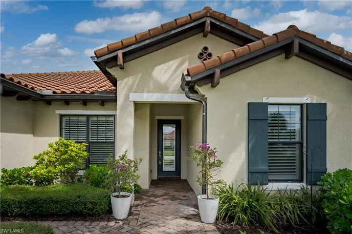 4664 Abaca Cir, Naples, Florida 34119