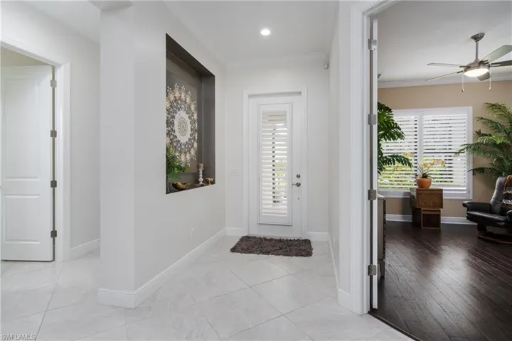 4664 Abaca Cir, Naples, Florida 34119