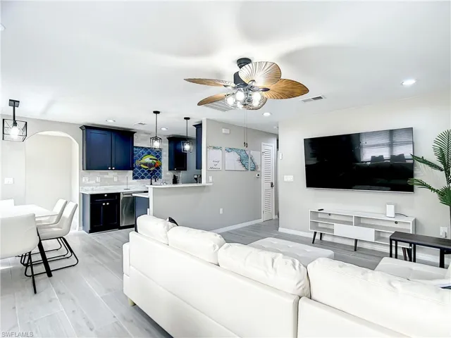 217 Miramar St, Fort Myers Beach, Florida 33931