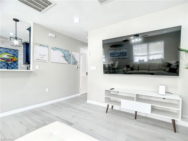 217 Miramar St, Fort Myers Beach, Florida 33931