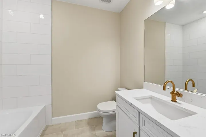 1620 Seahaven Unit 404 ~ Ready Now
